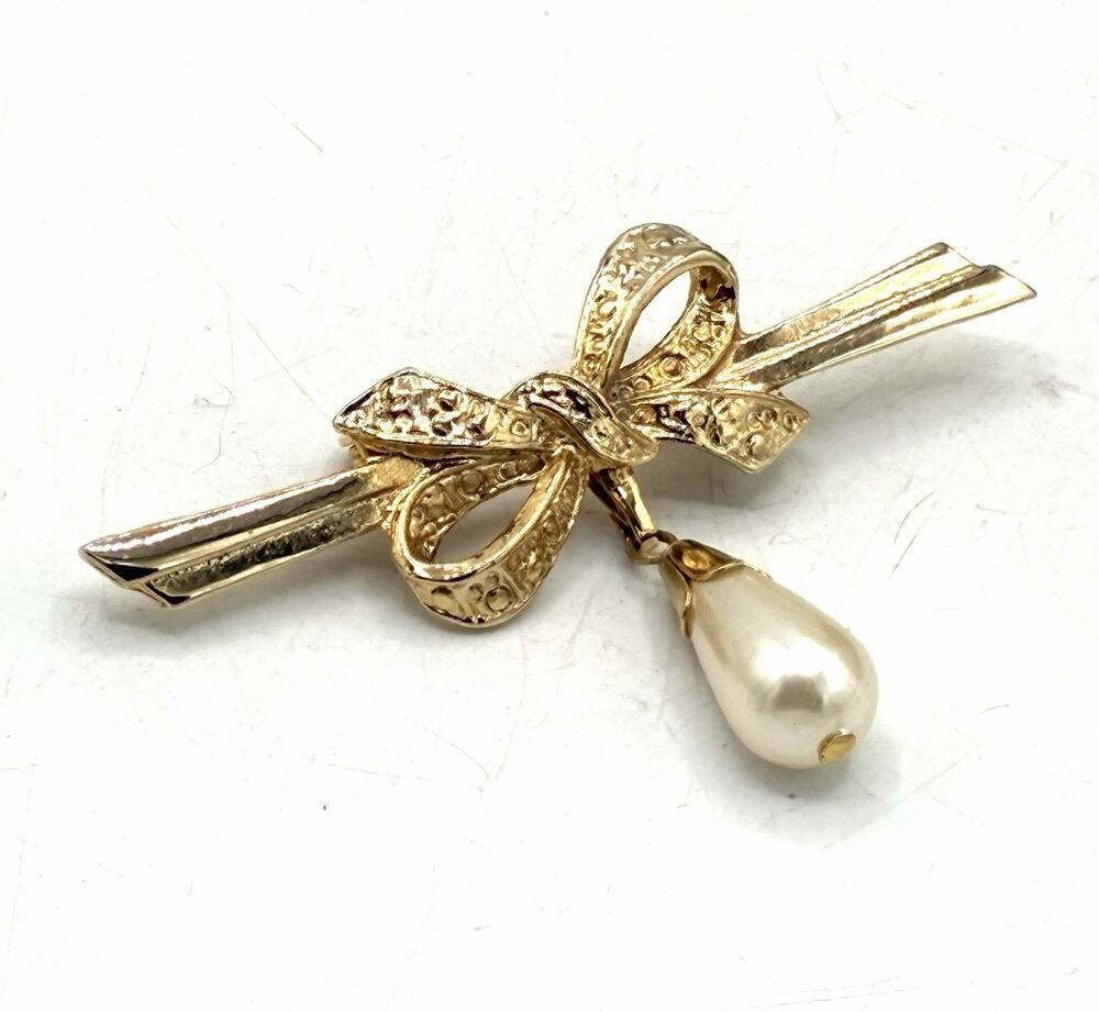 Vintage Gold Tone Bow Brooch Faux Pearl Dangle Ribbon Figural Pin 2.5”